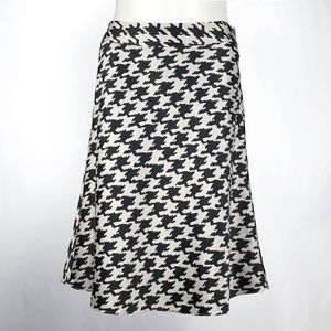 Banana Republic A-Line Houndstooth Skirt